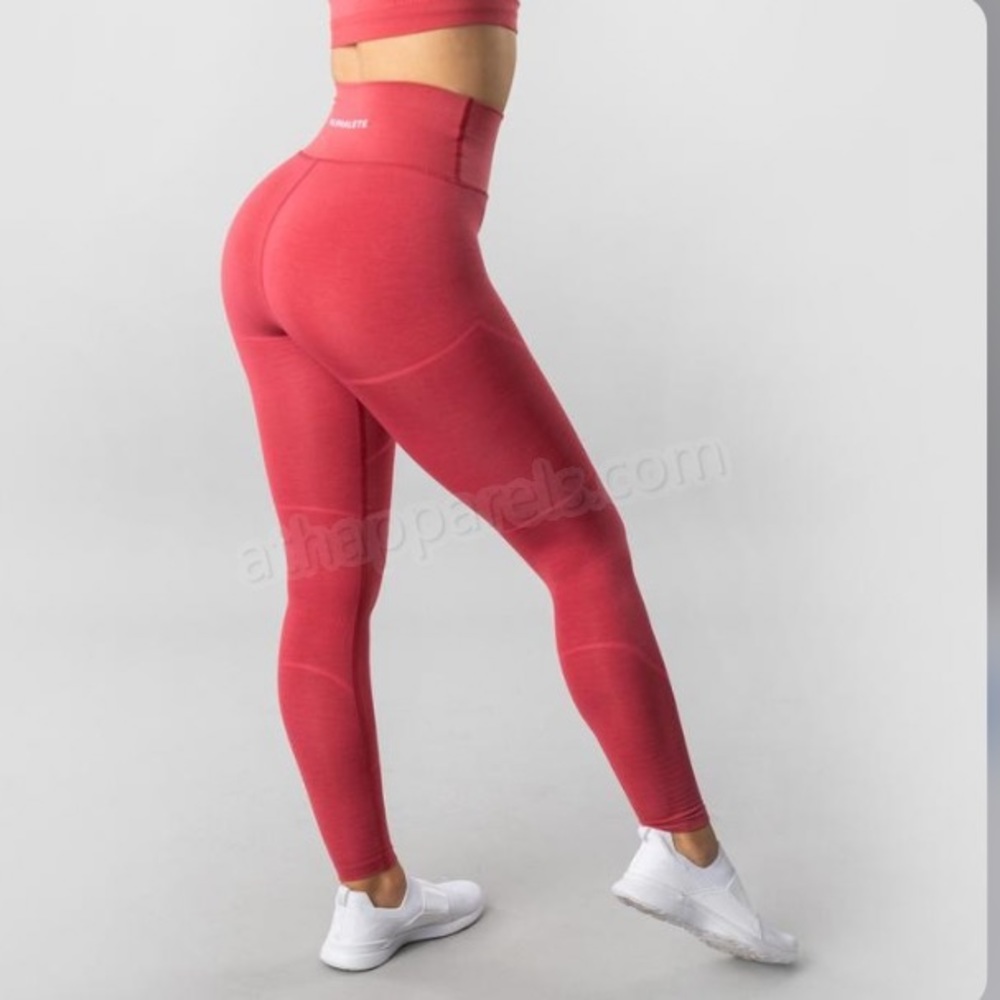 Never worn Alphalete OG Revival Leggings